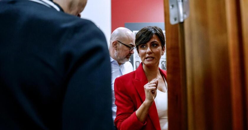Seis días de vértigo para pactar un doble decreto ‘in extremis’ en una reunión de una hora de siete ministros