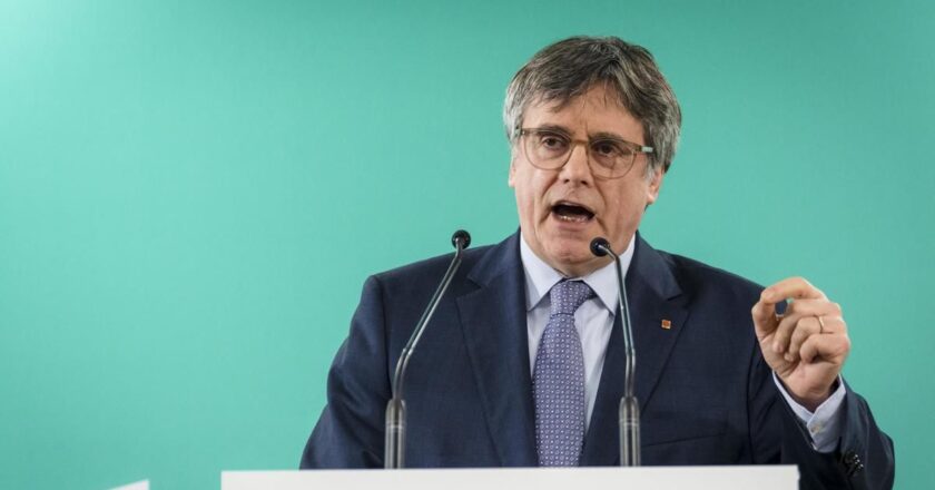 Puigdemont ya puede volver a España tras retirar el Supremo su orden de detención