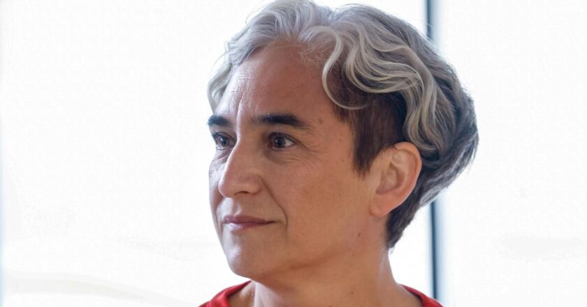 Colau cambia de planes: de recuperar su libertad a recoser una parte de la izquierda