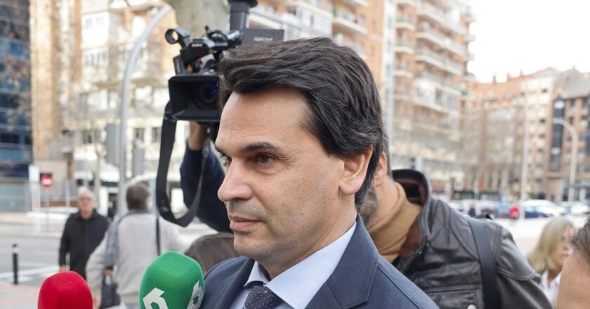 La Audiencia Provincial corrige al juez y autoriza a la UCO a obtener todos los datos financieros de la pareja de Ayuso