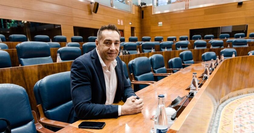 El Frente Amplio confirma a Emilio Delgado como número uno en la candidatura por Madrid