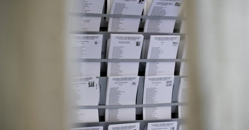 El despacho de Baltasar Garzón busca la vía para que el veto al voto por la ley de nietos regrese al Constitucional