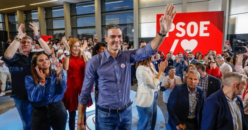 PSOE y PP chocan por el ‘debate a cuatro’: Sánchez quiere RTVE y Feijóo, Atresmedia